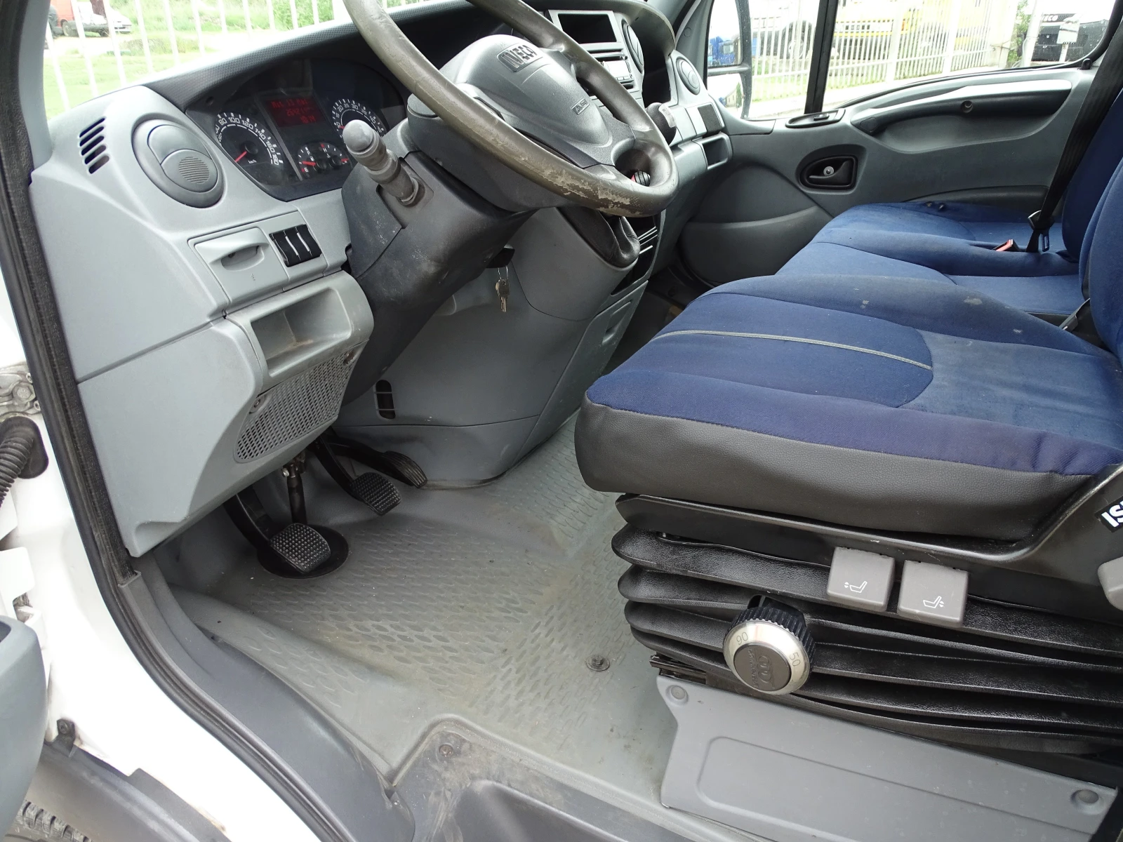 Iveco 35c18 �������*  �-5.10�  * ���� �� ��������� | Mobile.bg � ����������� 12