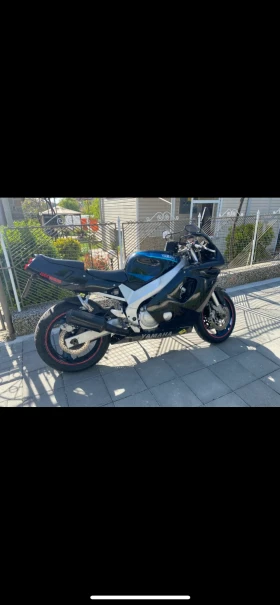 Yamaha Fzr 600r A2, снимка 1
