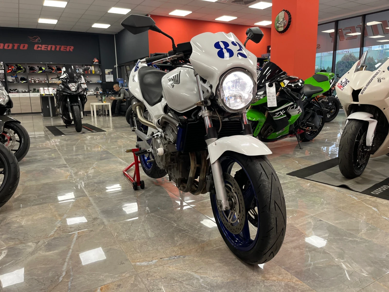Honda Hornet 2004 600cc.