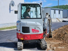 Багер Takeuchi TB325R, снимка 4