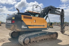 Багер Hyundai HX210AL, снимка 2