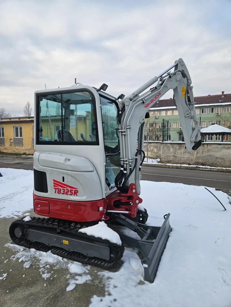 Багер Takeuchi TB325R, снимка 2 - Индустриална техника - 48764593