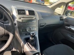 Toyota Auris 2.2 D-CAT, снимка 6