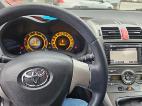 Toyota Auris 1.4 D -6ск, снимка 17 - Автомобили и джипове - 44844133