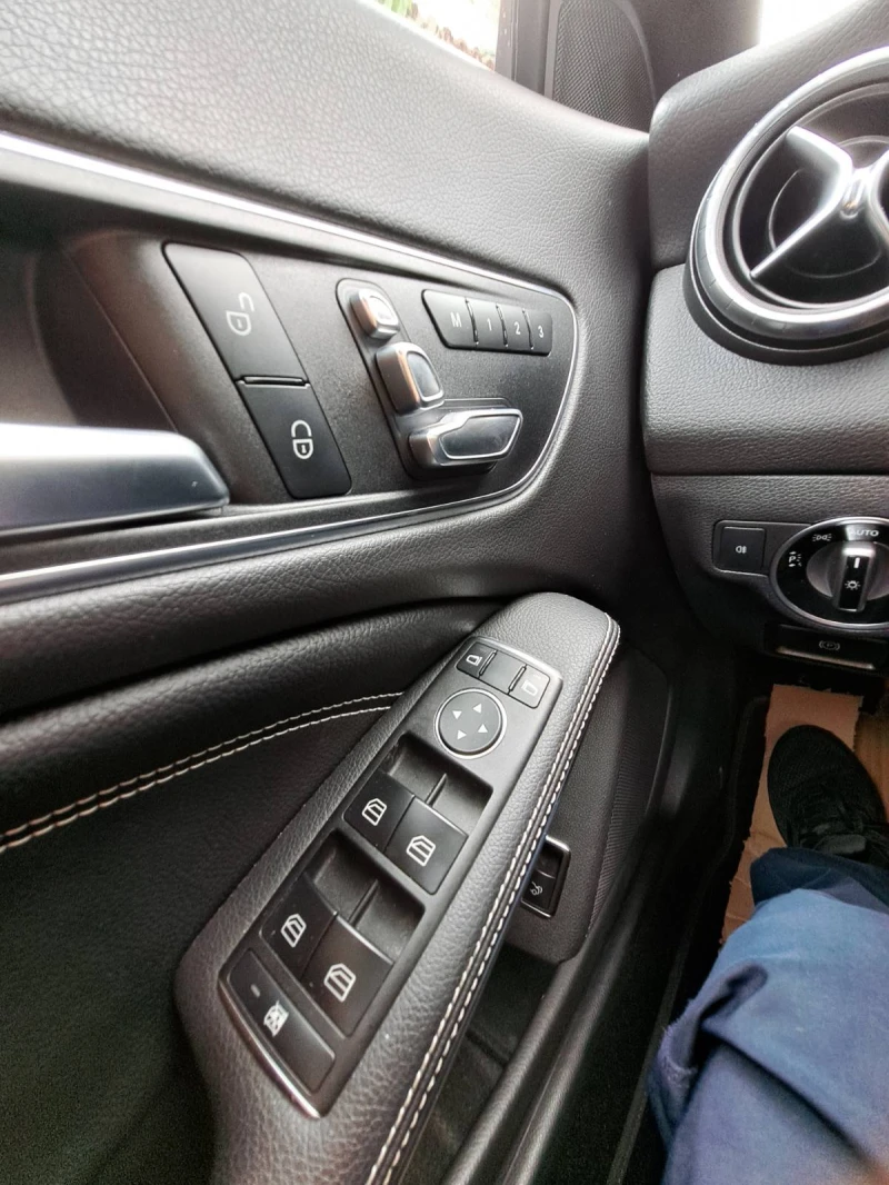 Mercedes-Benz CLA 250 250, снимка 8 - Автомобили и джипове - 48241258