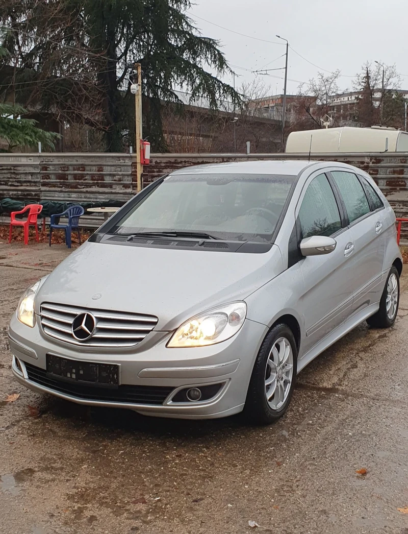 Mercedes-Benz B 180, снимка 1 - Автомобили и джипове - 48639180