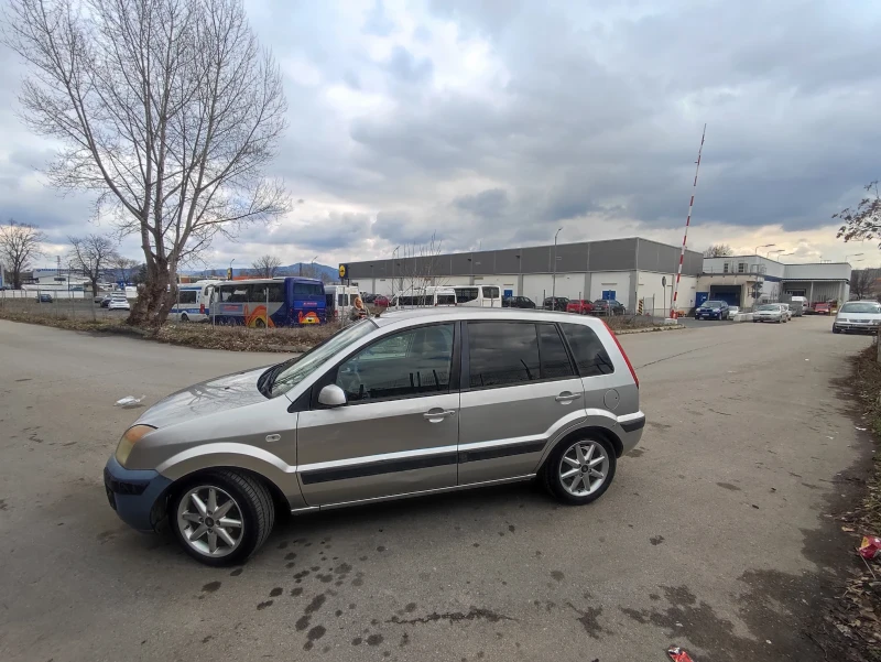 Ford Fusion, снимка 2 - Автомобили и джипове - 49146291