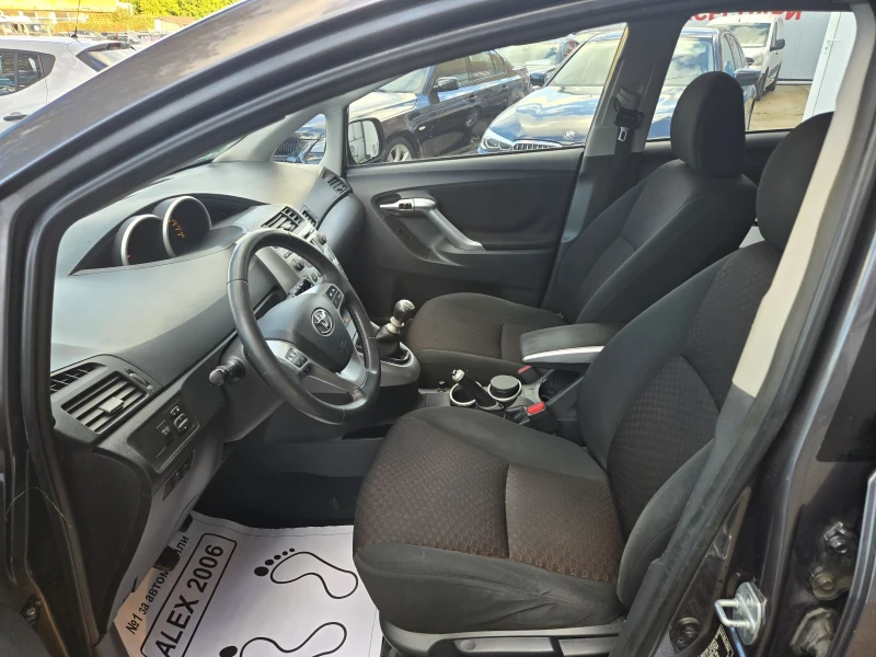 Toyota Verso, снимка 5 - Автомобили и джипове - 52174451