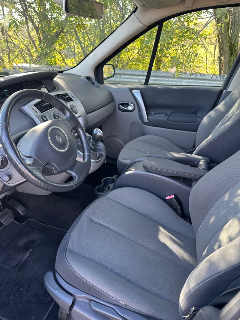 Renault Scenic, снимка 10 - Автомобили и джипове - 53307002