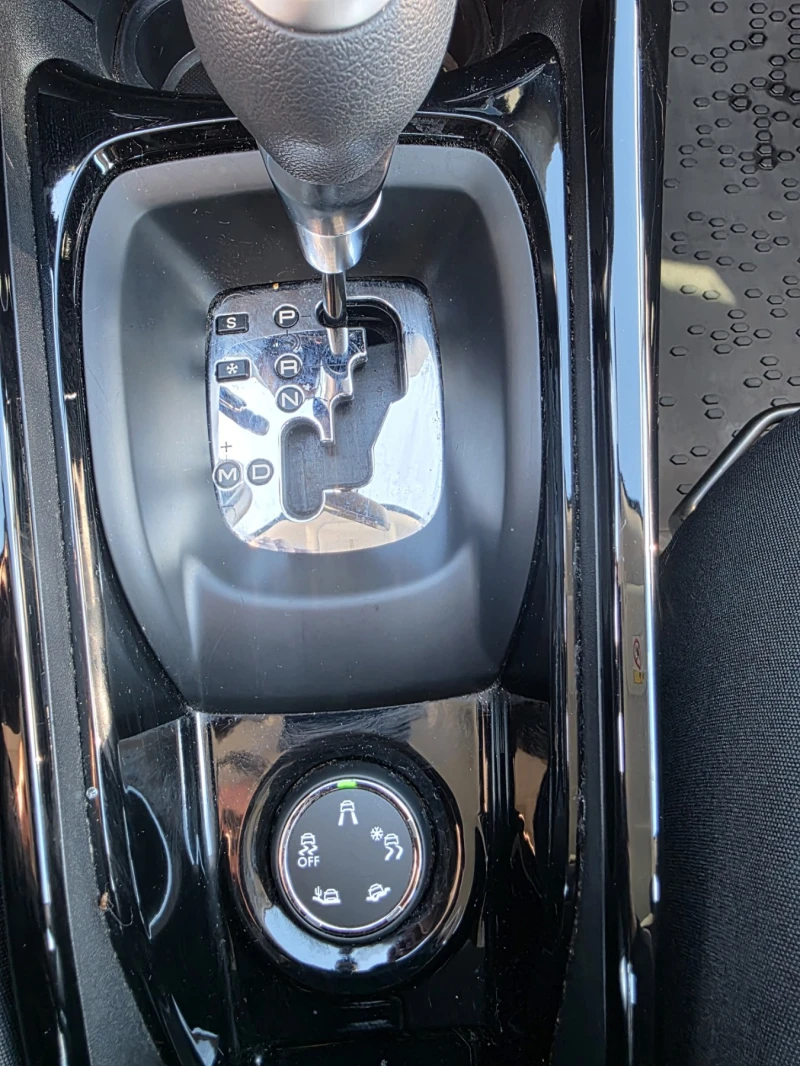 Peugeot 2008 ACTIVE 1.2 99000km, снимка 8 - Автомобили и джипове - 52494135