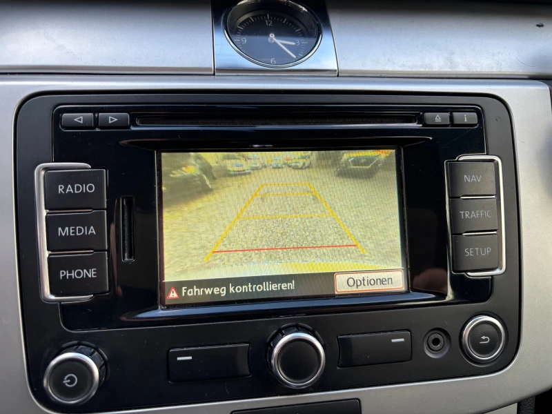 VW Passat 2.0TDI-AVTOMAT, снимка 16 - Автомобили и джипове - 52538924