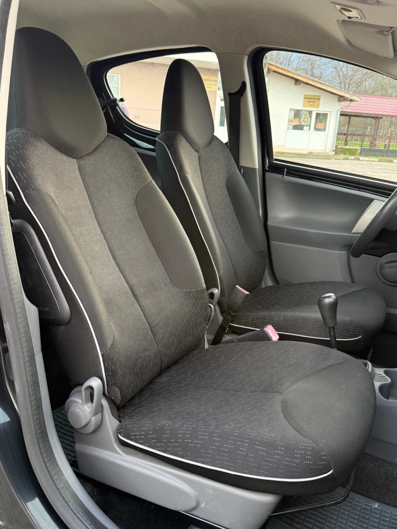 Peugeot 107 Face* KLIMA* TOP, снимка 13 - Автомобили и джипове - 52850829