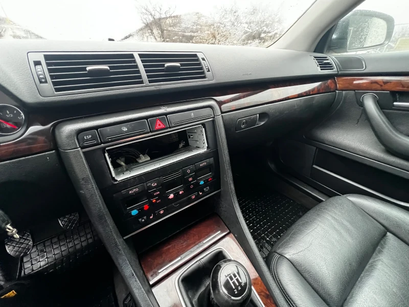 Audi A4 1.9TDI 101к.с * Xenon* Кожа* , снимка 13 - Автомобили и джипове - 52906855