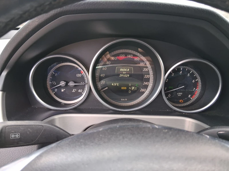 Mercedes-Benz E 200 Метанова уредба, снимка 17 - Автомобили и джипове - 53132061