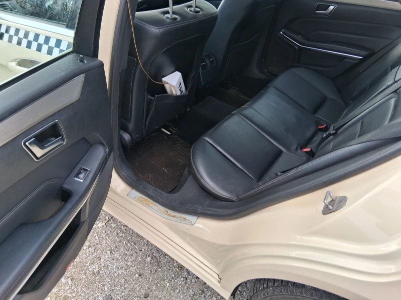 Mercedes-Benz E 200 Метанова уредба, снимка 11 - Автомобили и джипове - 53132061
