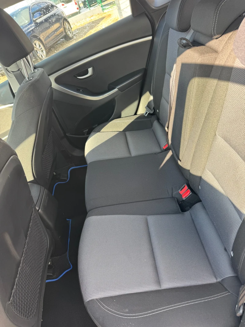 Hyundai I30 1.6CRDI-110kc, снимка 9 - Автомобили и джипове - 53132610