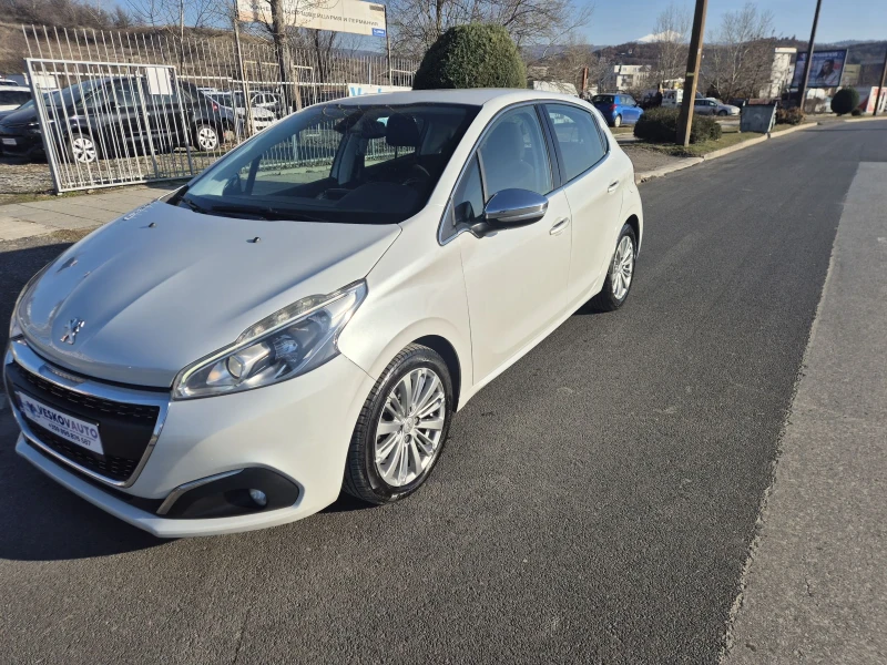 Peugeot 208 1.6Hdi Allure , снимка 2 - Автомобили и джипове - 53171960