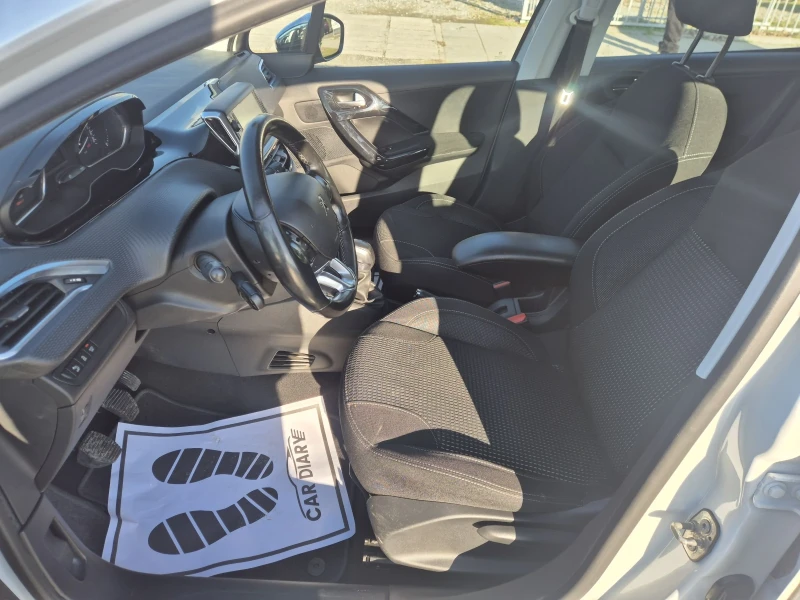 Peugeot 208 1.6Hdi Allure , снимка 10 - Автомобили и джипове - 53171960