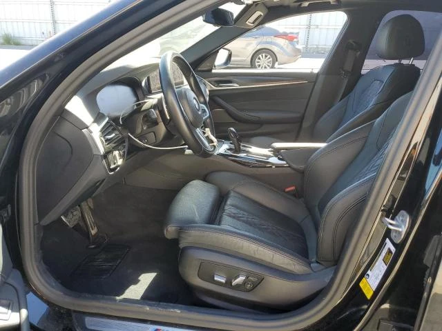 BMW 540 540 XI* Digital* Кожа* Подгрев* Keyless* Blind spo, снимка 7 - Автомобили и джипове - 53076147