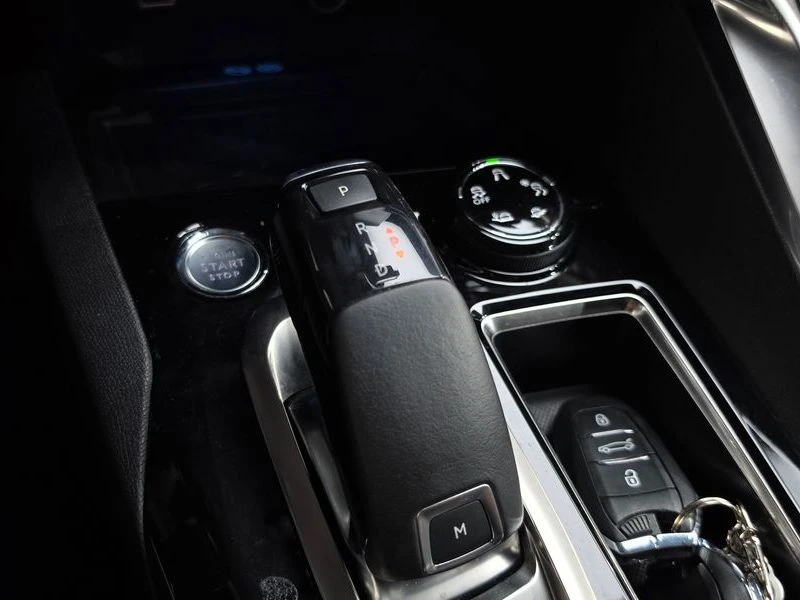 Peugeot 3008 1.5 Automatic, снимка 9 - Автомобили и джипове - 55944273
