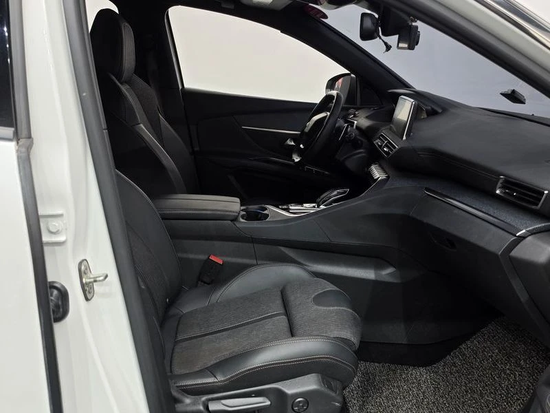 Peugeot 3008 1.5 Automatic, снимка 11 - Автомобили и джипове - 55944273