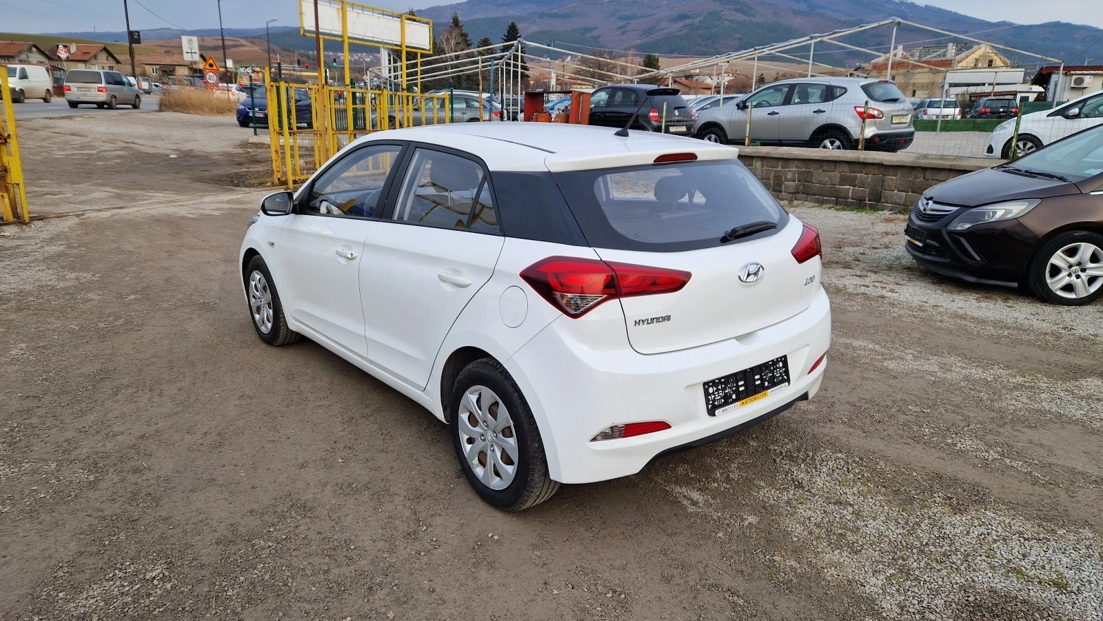 Hyundai I20 1.1 CRDi EUR.6 - изображение 4