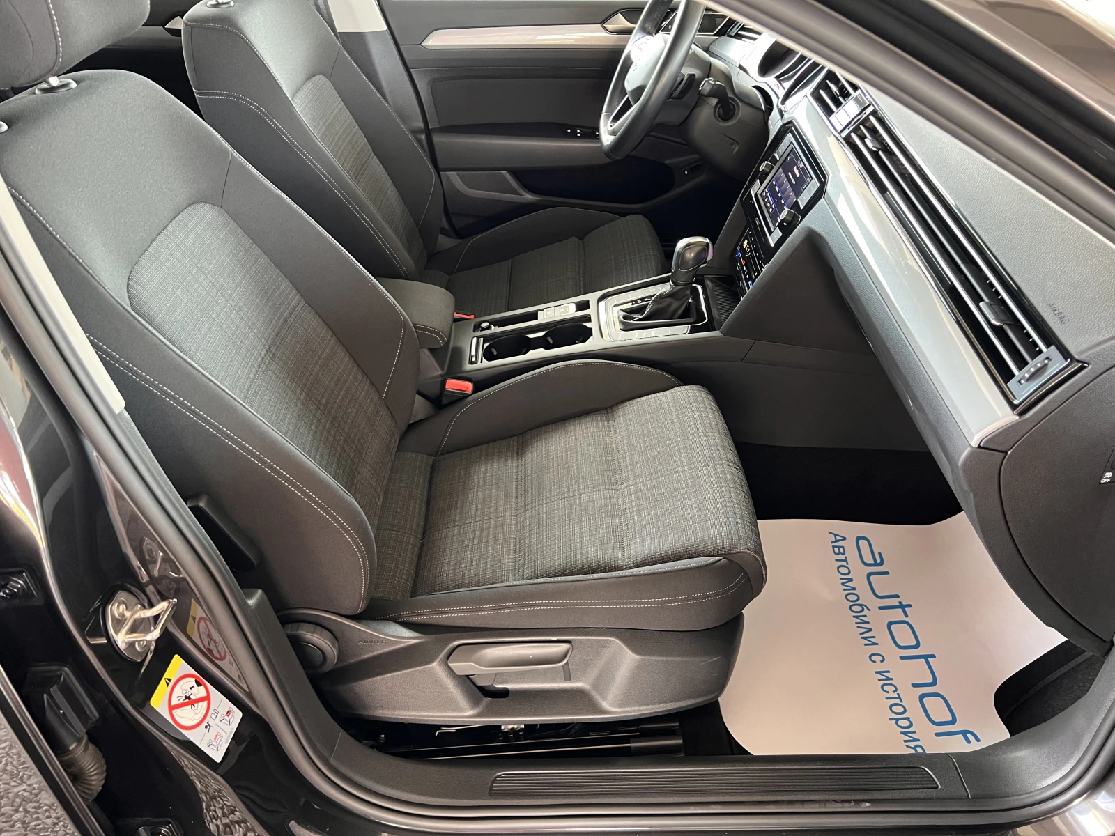 VW Passat BUSINESS/2.0TDI/150k.c./7-DSG/ГАРАНЦИЯ - изображение 9