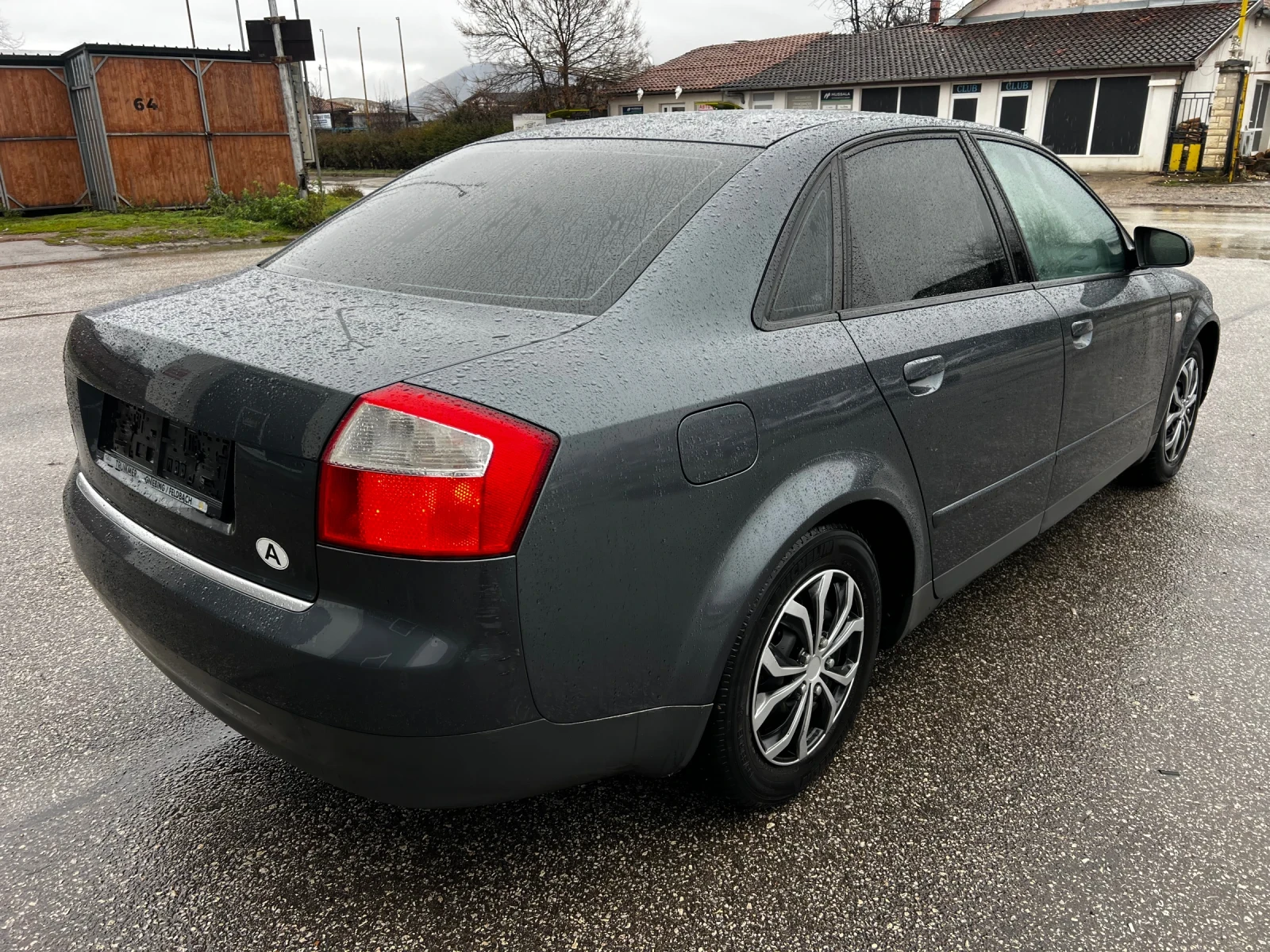 Audi A4 1.9TDI 101к.с * Xenon* Кожа*  - изображение 4