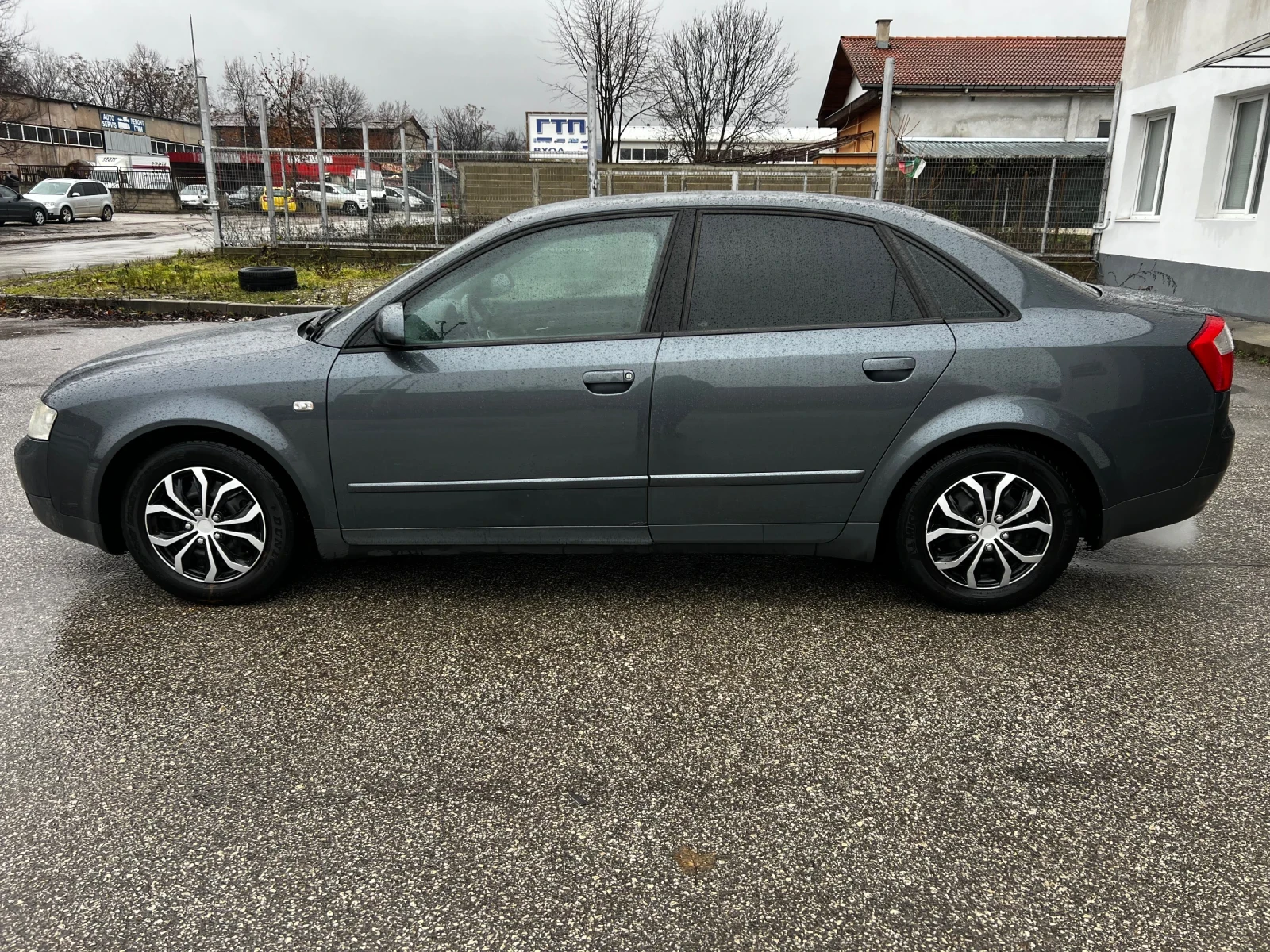 Audi A4 1.9TDI 101к.с * Xenon* Кожа*  - изображение 7