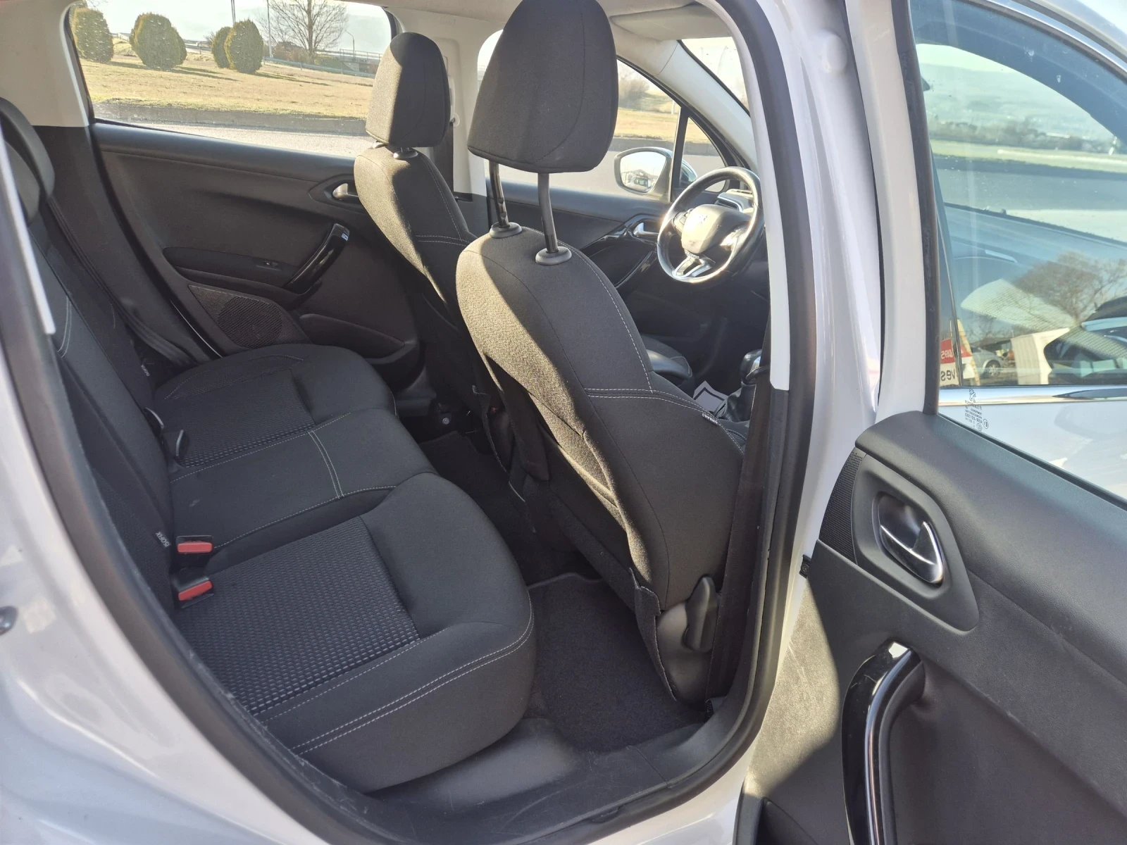 Peugeot 208 1.6Hdi Allure  | Mobile.bg � ����������� 13