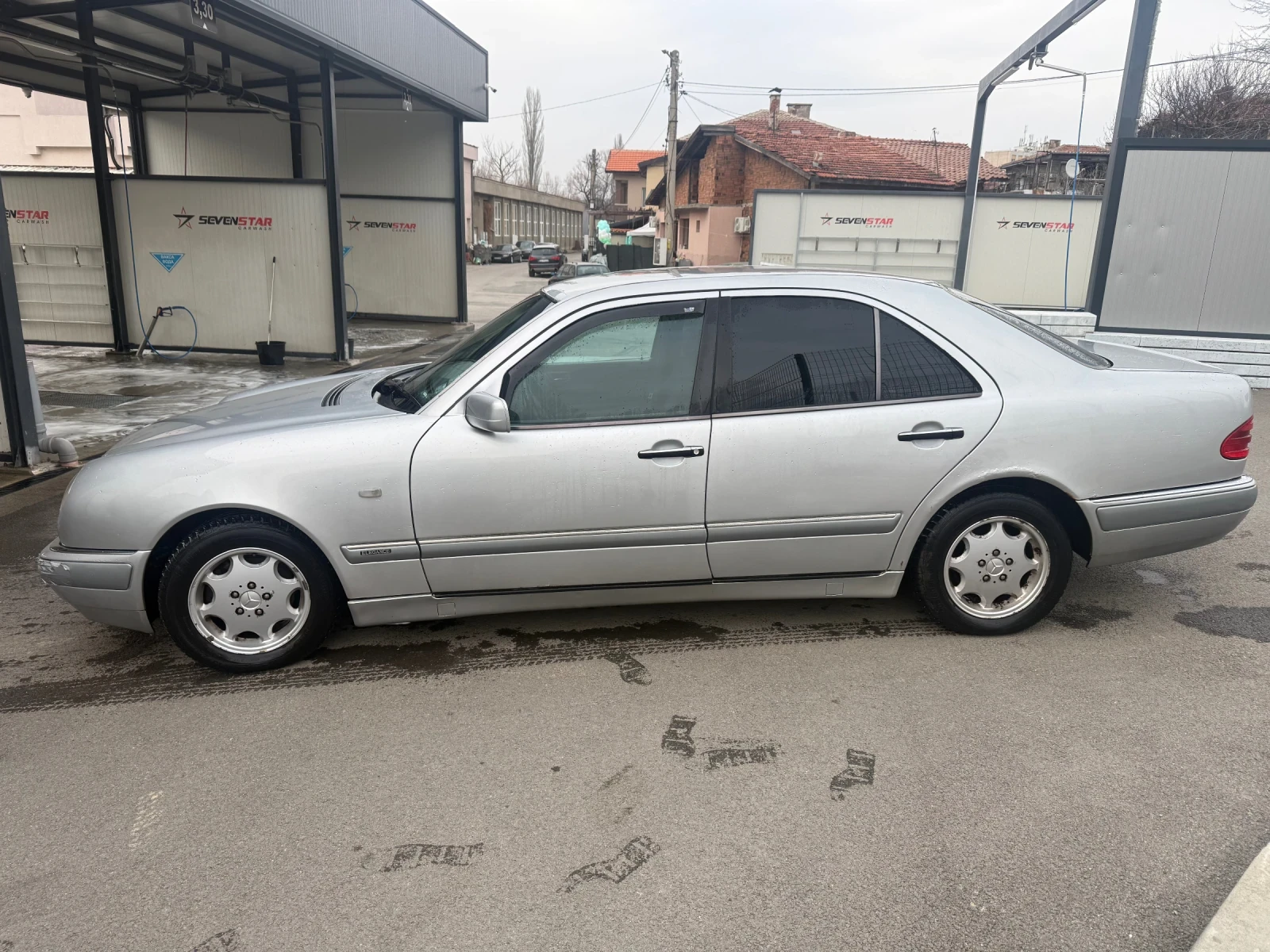 Mercedes-Benz E 290 E290 TD, снимка 3 - Автомобили и джипове - 53713057