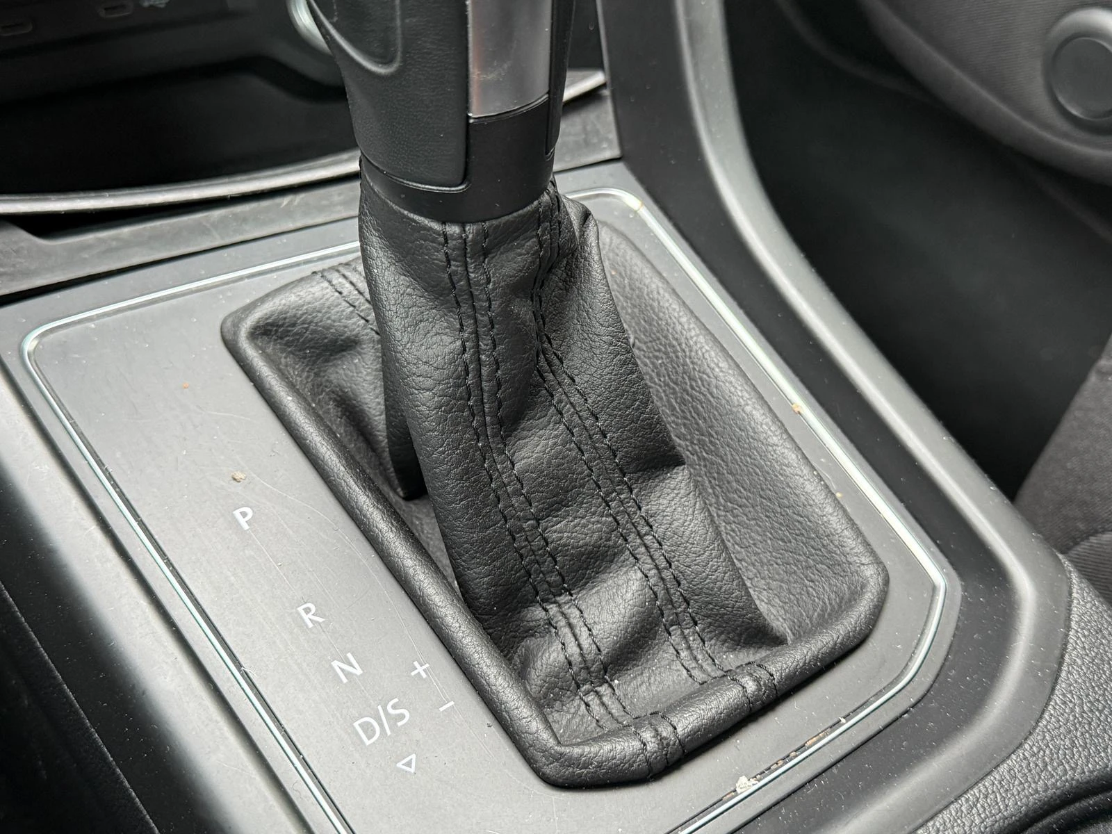 VW Touran, снимка 17 - Автомобили и джипове - 53816462