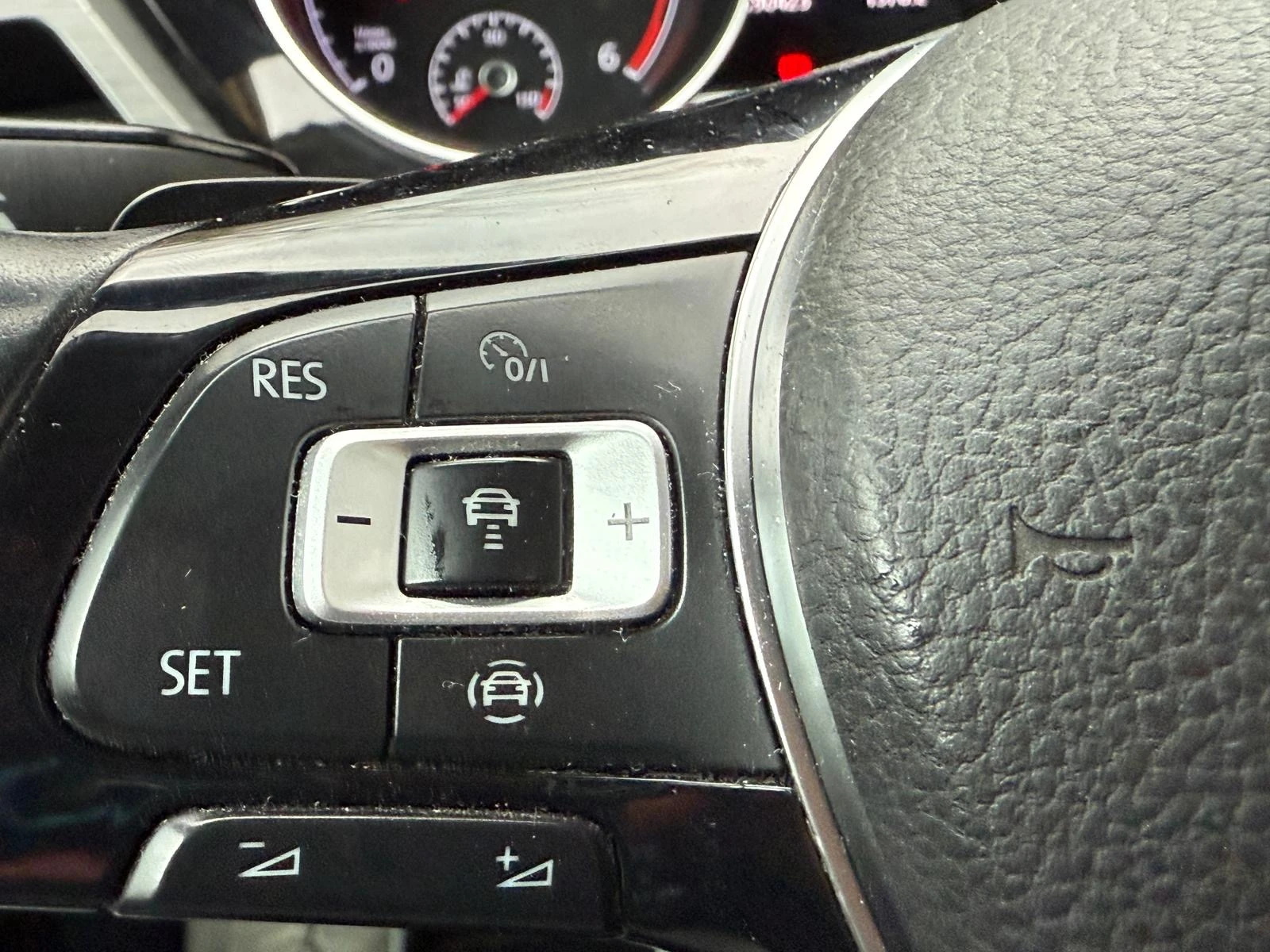 VW Touran, снимка 14 - Автомобили и джипове - 53816462