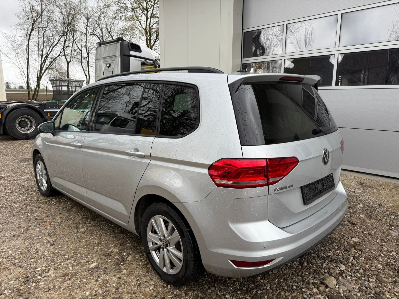 VW Touran, снимка 6 - Автомобили и джипове - 53816462