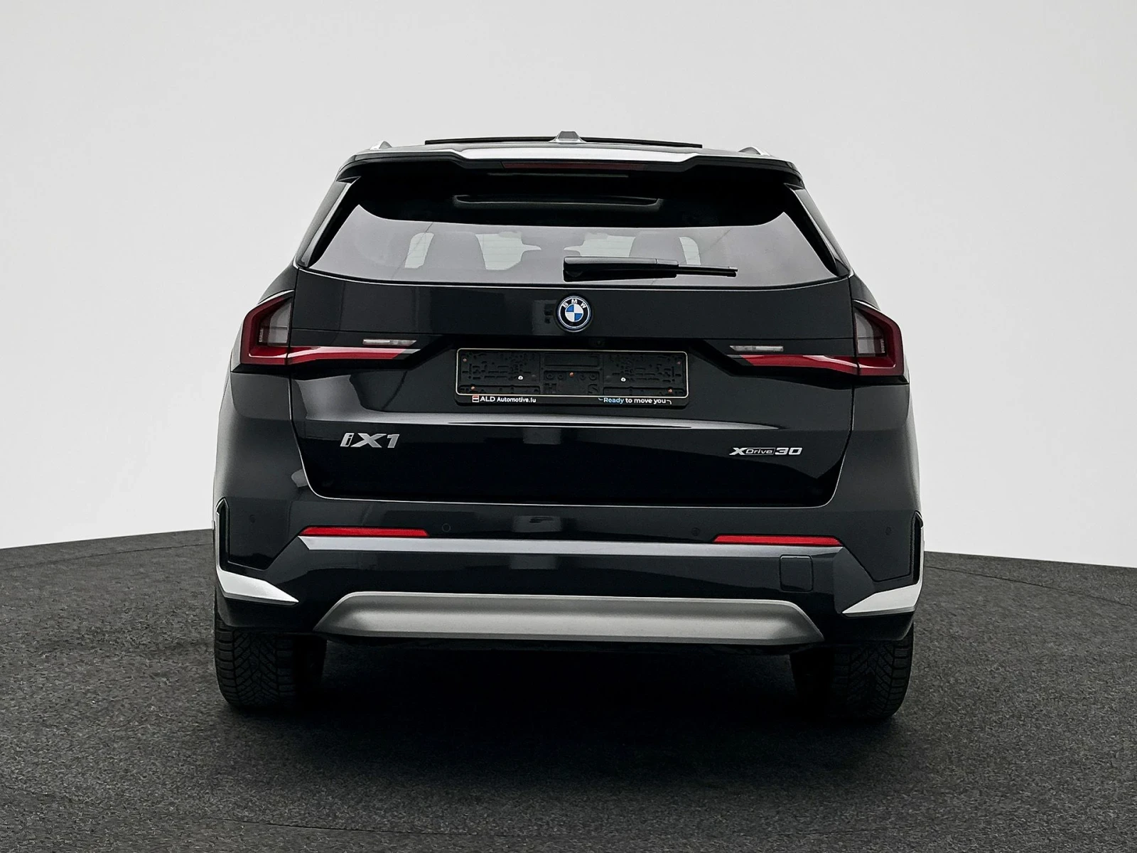 BMW iX1 xDrive 30 | Mobile.bg � ����������� 3