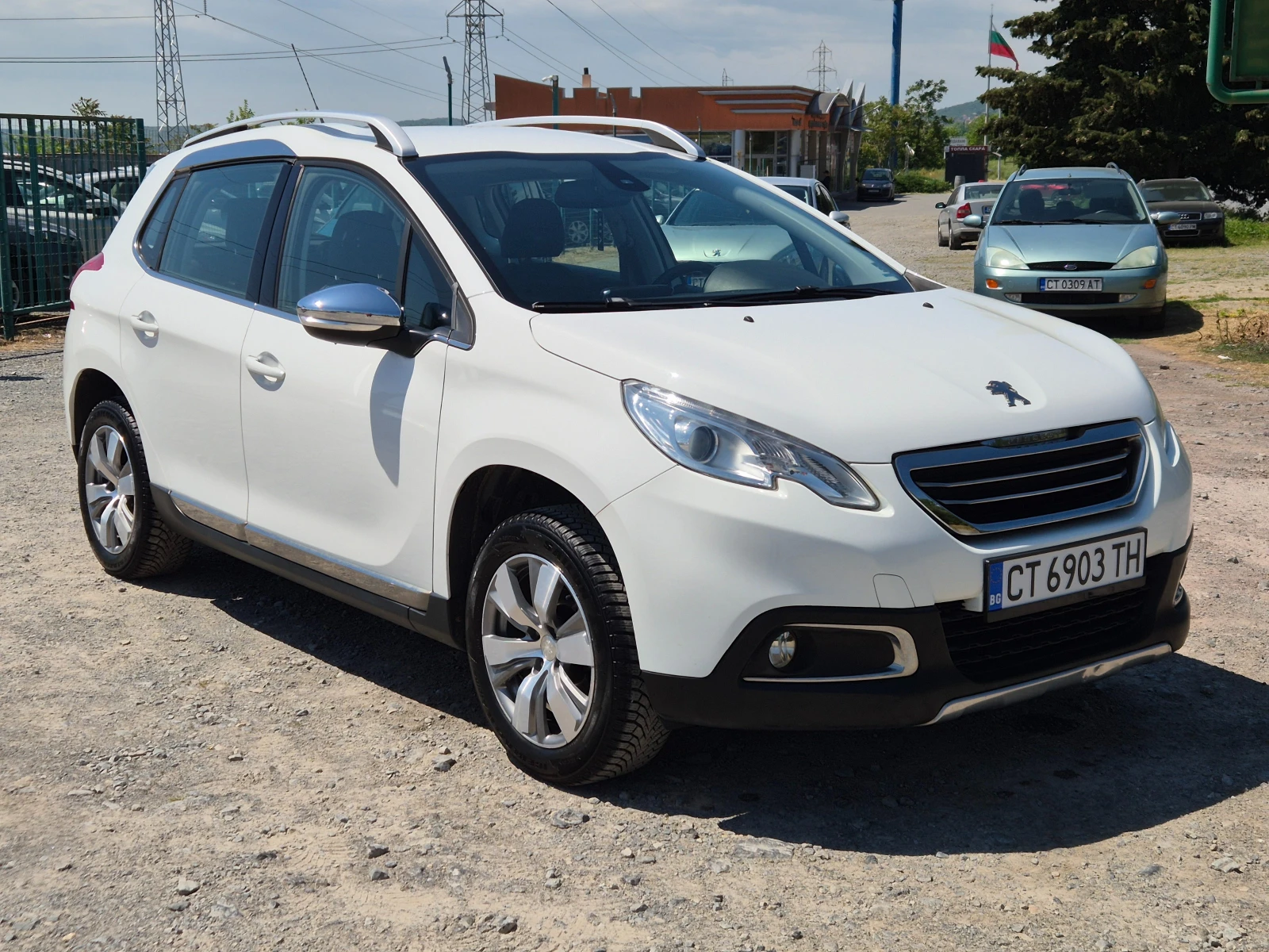 Peugeot 2008 1.2i, снимка 7 - Автомобили и джипове - 54571968