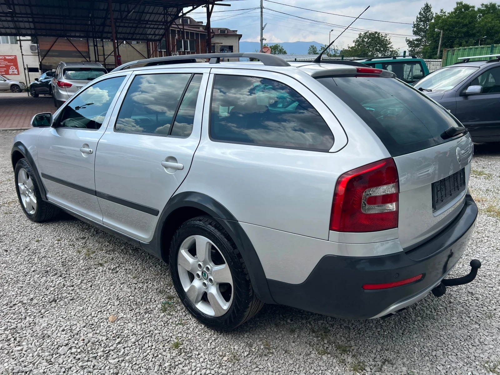 Skoda Octavia Scout 2.0TDI* 4х4* ШВЕЙЦАРИЯ* , снимка 7 - Автомобили и джипове - 55001425