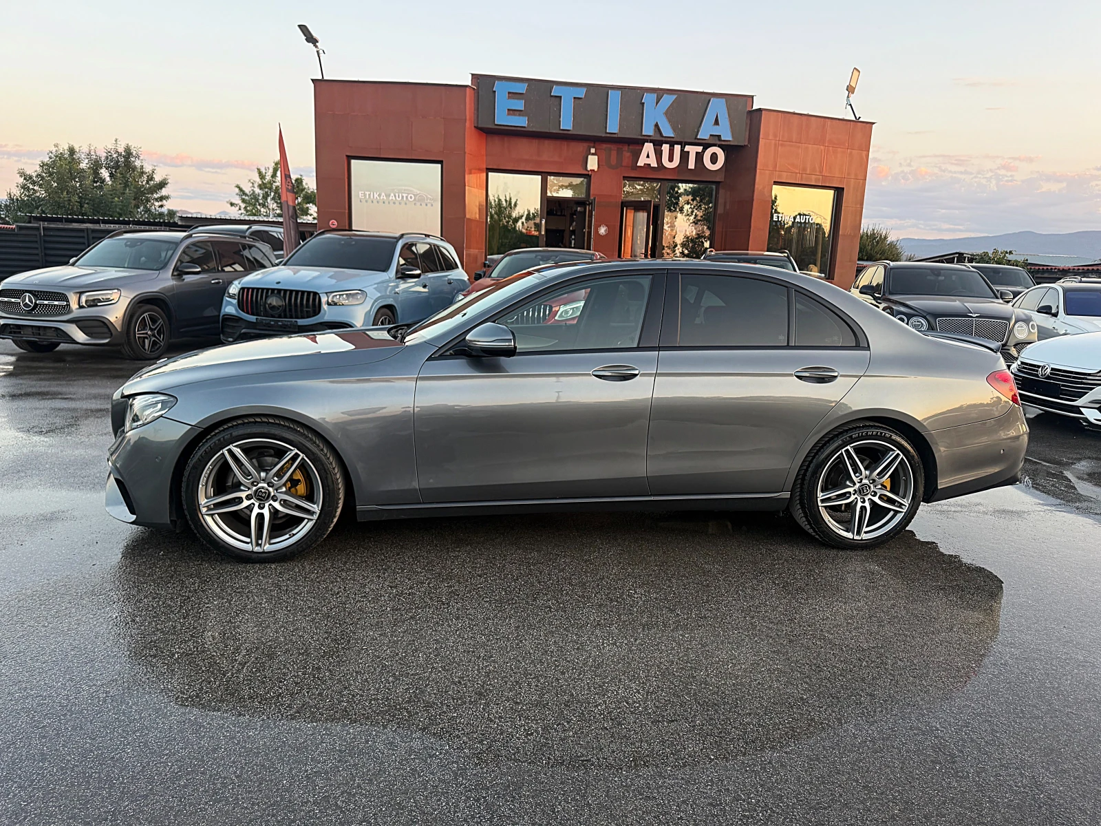 Mercedes-Benz E 220 BRABUS OPTIK-HEAD UP-KAMERA-AMBIENT-SPORT-GERMANIA, снимка 5 - Автомобили и джипове - 55534509