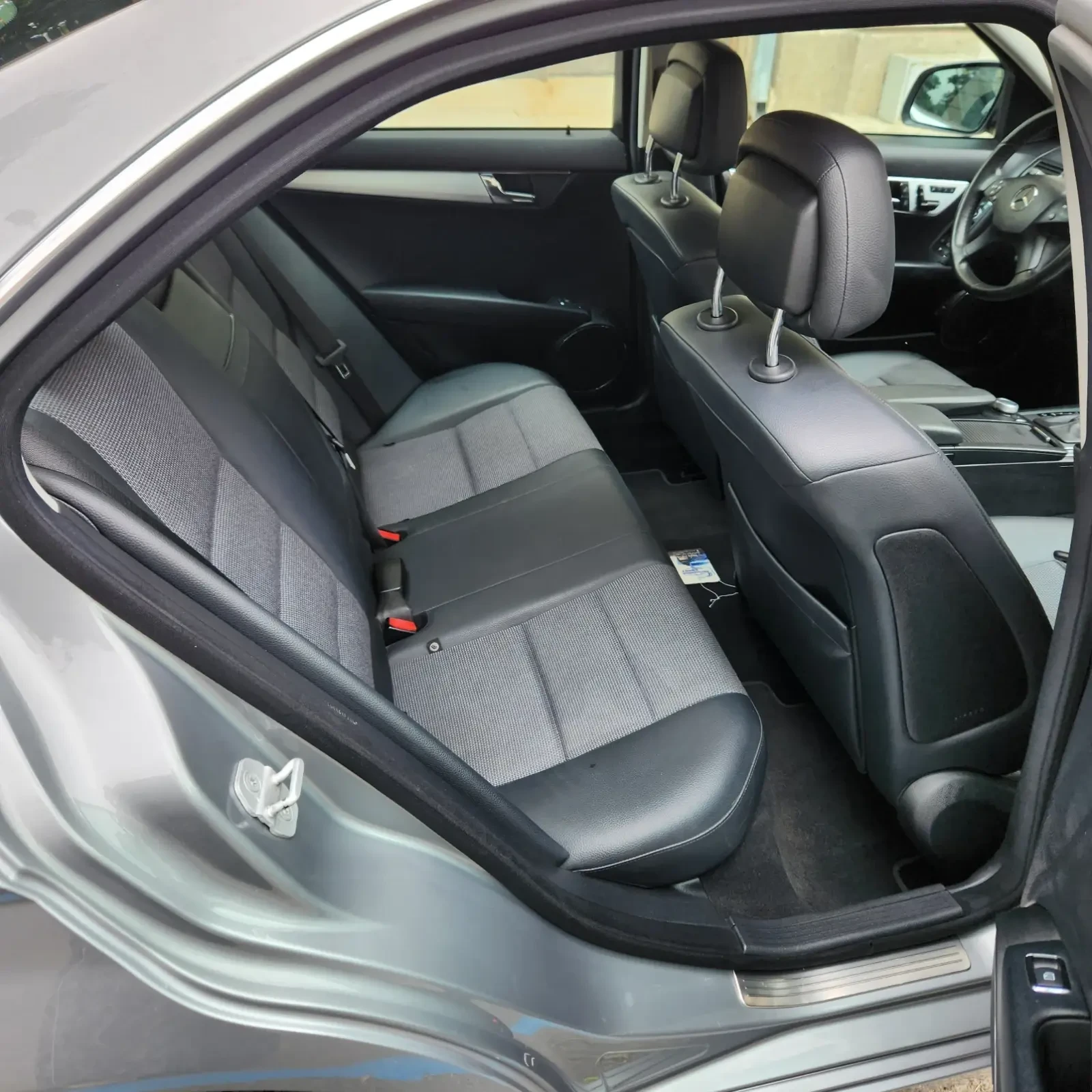 Mercedes-Benz C 280, снимка 6 - Автомобили и джипове - 56213657