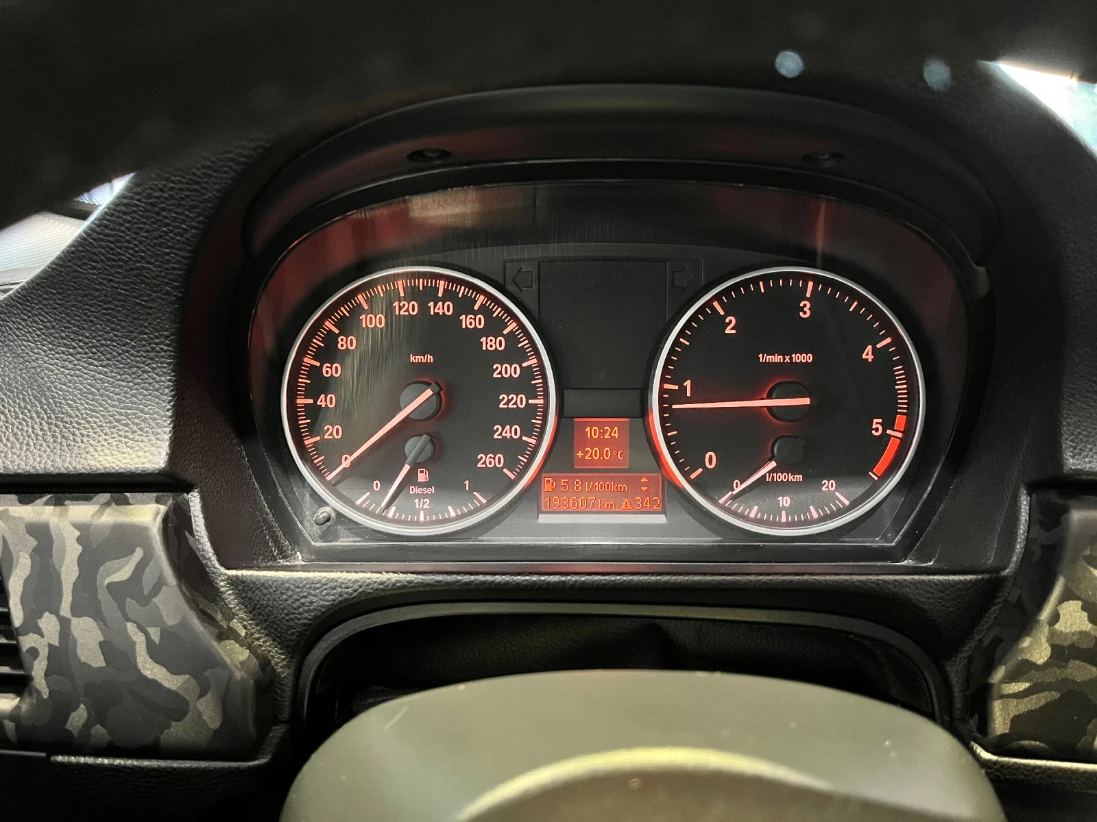 BMW 320 D, снимка 8 - Автомобили и джипове - 56569913