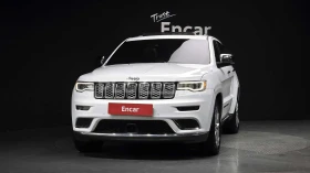 Jeep Grand cherokee 2020* SUMMIT* HARMAN* DISTRONIK* 8ZF* PANO* ОБДУХ*, снимка 2