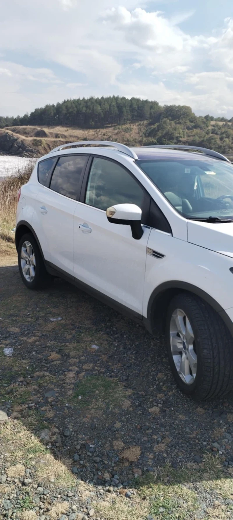 Ford Kuga 2000 куб., снимка 4 - Автомобили и джипове - 47655971