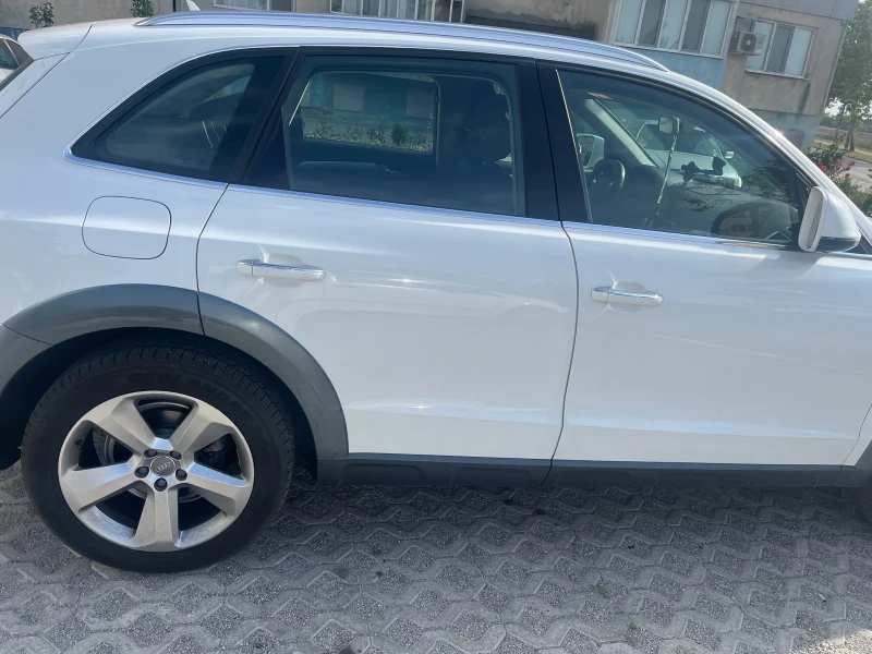 Audi Q5 Q5, снимка 2 - Автомобили и джипове - 49426445