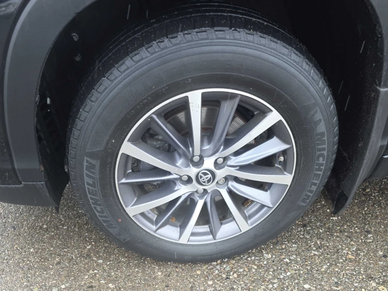 Toyota Highlander * АВТО КРЕДИТ* ЦЕНА ДО БГ * СЕРВИЗНА ИСТОРИЯ * , снимка 12 - Автомобили и джипове - 53142358