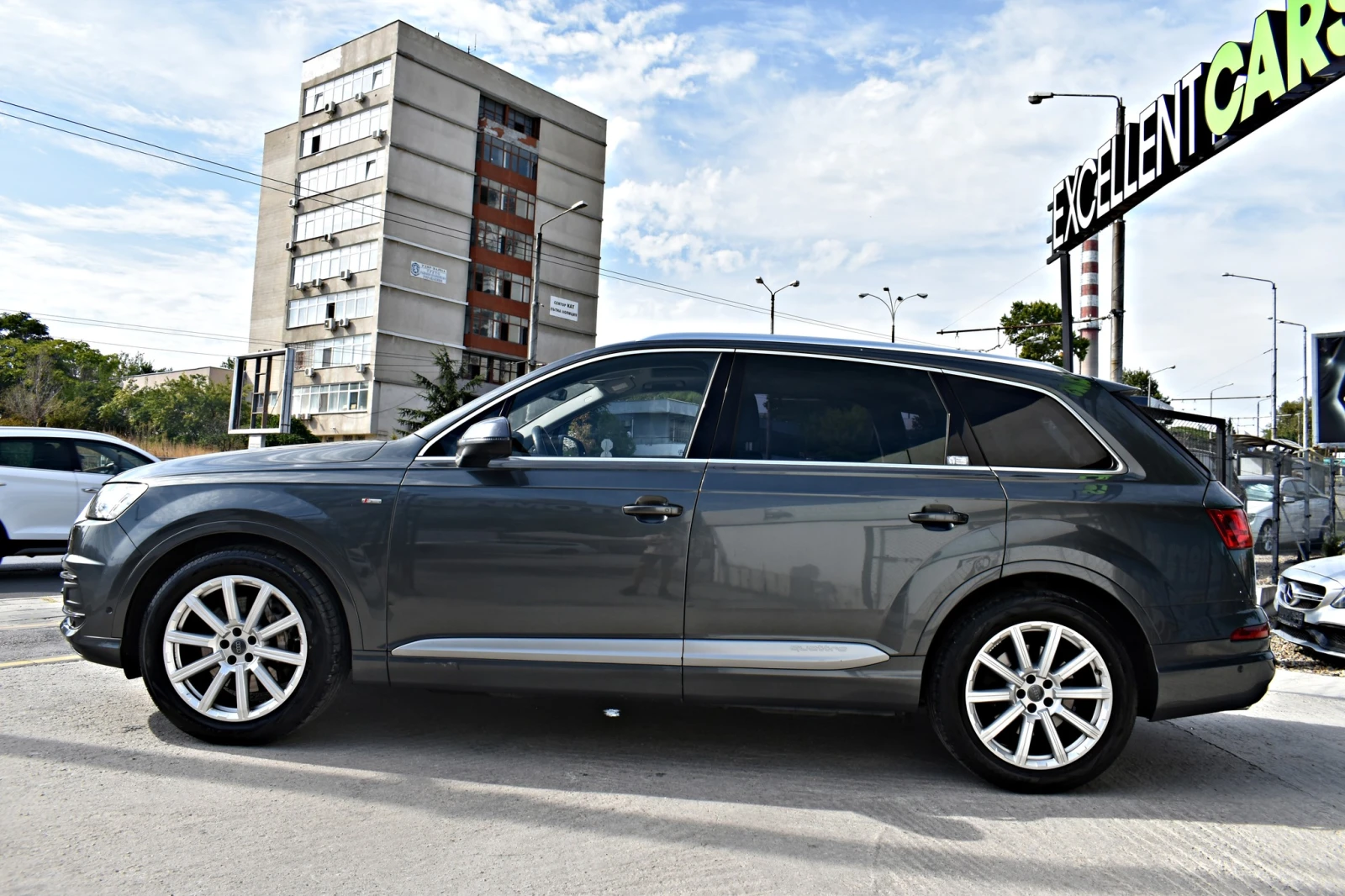 Audi Q7 3.0TDI* QUATTRO* 7места* MATRIX* DISS* LINE-ASSIST - изображение 2