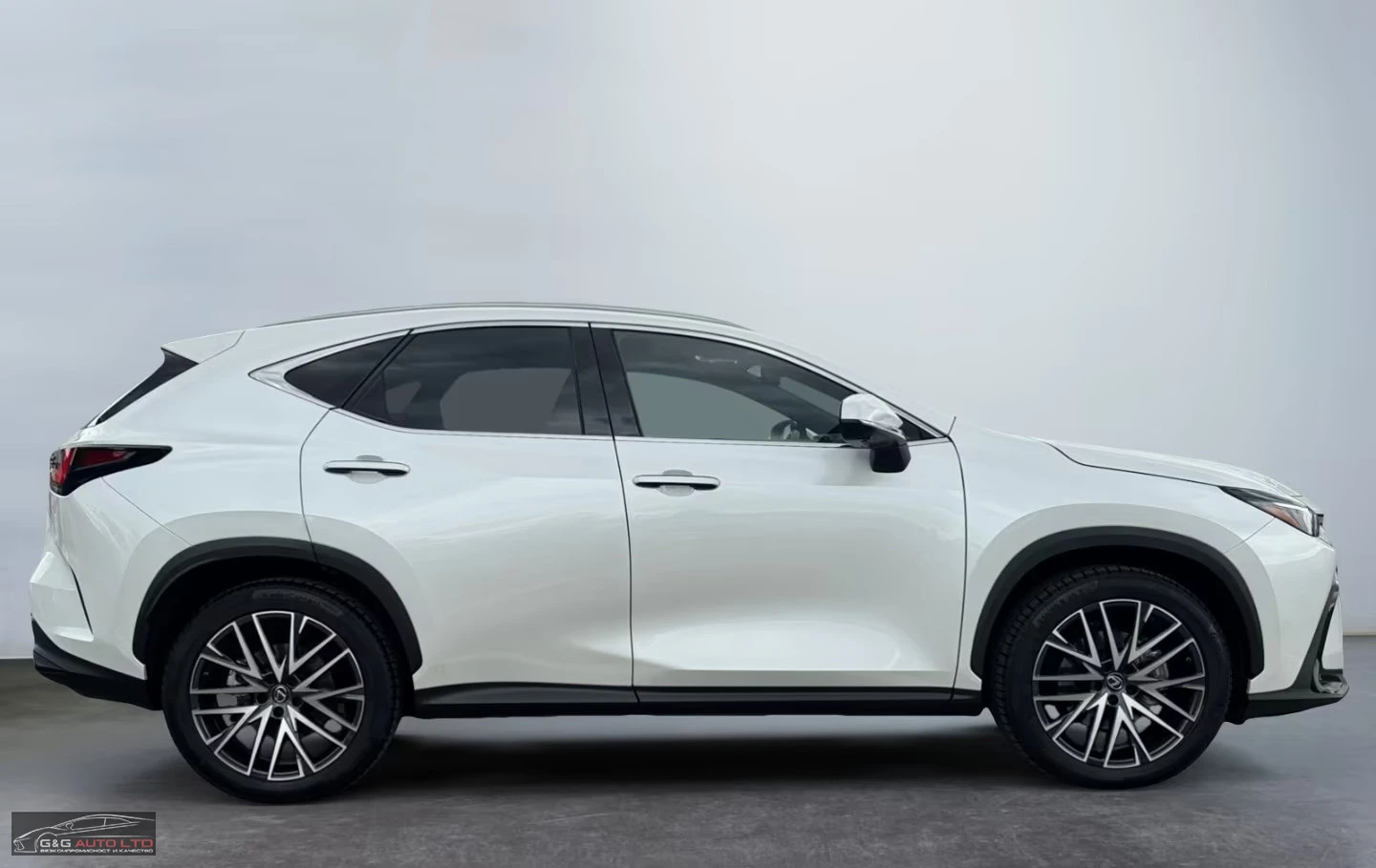 Lexus NX 350h E-FOUR/240HP/LUXURY-LINE/PANO/360/HUD/MEMO/830f - изображение 6