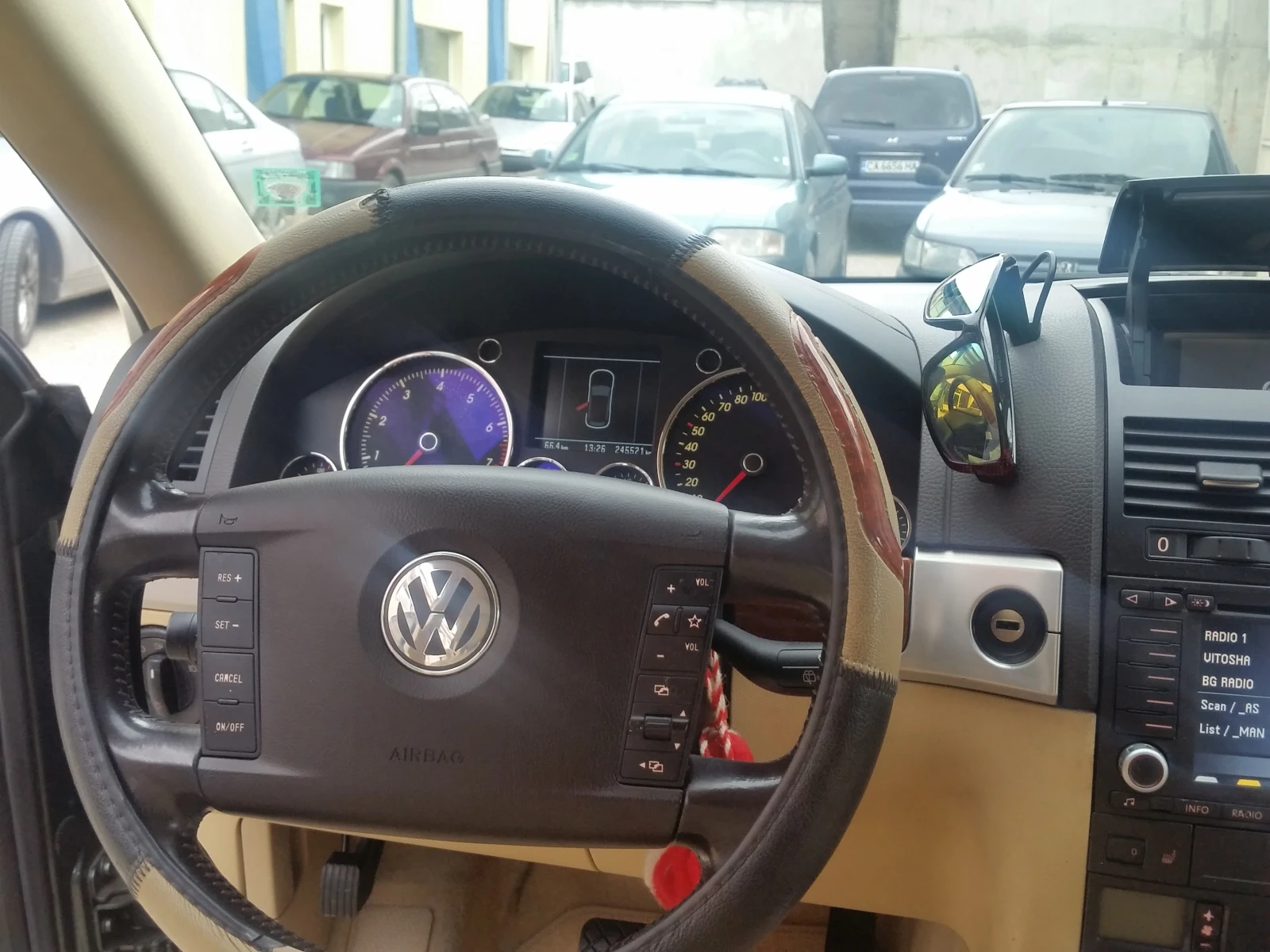 VW Touareg  - изображение 8