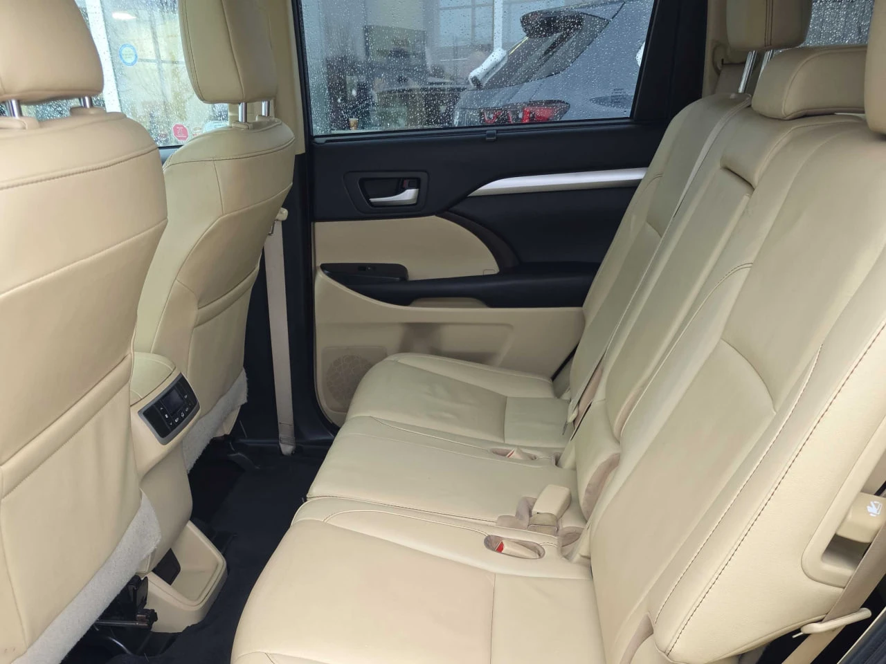 Toyota Highlander * АВТО КРЕДИТ* ЦЕНА ДО БГ * СЕРВИЗНА ИСТОРИЯ *  - изображение 10