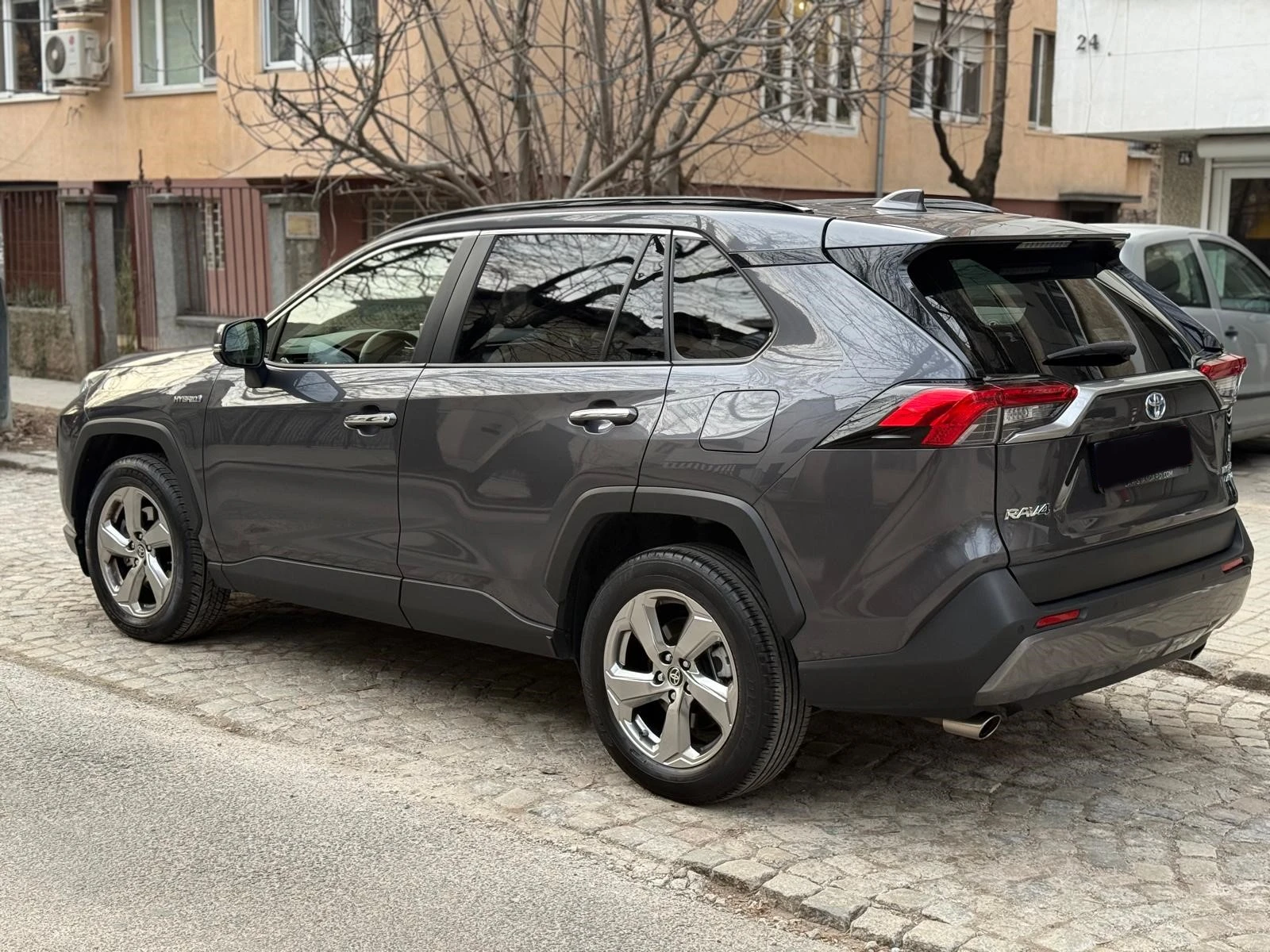Toyota Rav4 Hybrid AWD Luxury , снимка 5 - Автомобили и джипове - 53709898