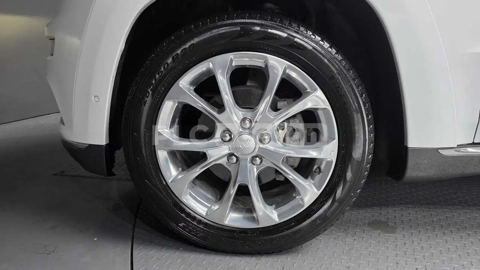 Jeep Grand cherokee 2020* SUMMIT* HARMAN* DISTRONIK* 8ZF* PANO* ОБДУХ*, снимка 5 - Автомобили и джипове - 53966120